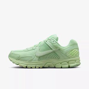 [NEW]‎ Men's Nike Zoom Vomero 5 Shoes Vapor Green HF5493-301